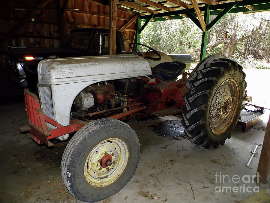Old Ford Tractor Photograph by D Hackett