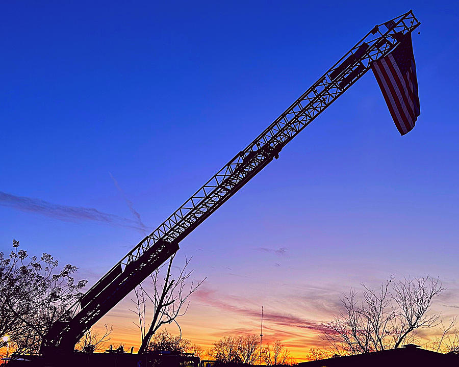Old Glory at Sunset Photograph by Lee Darnell