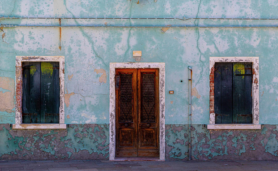 Old house in Burano Photograph by Pietro Ebner