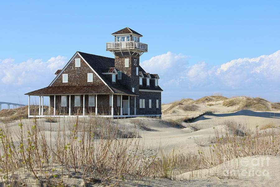 Old Oregon Inlet Life Saving Station 7661 Photograph by Jack Schultz