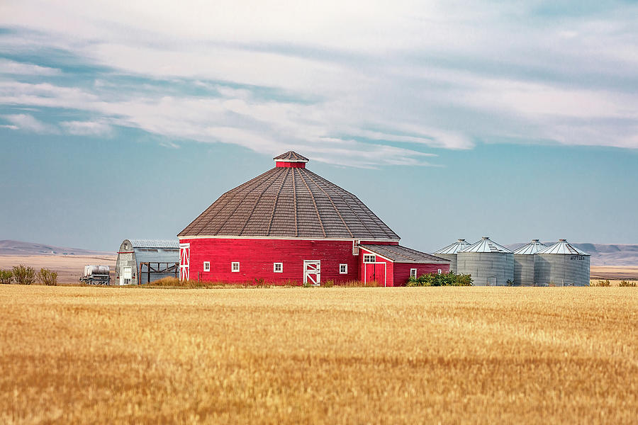 Old Round Barn Photograph by Todd Klassy