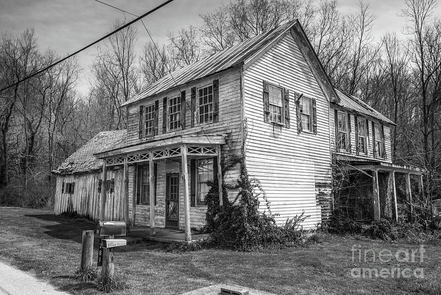 Old Rural Home - Ohio River Valley Photograph by Gary Whitton