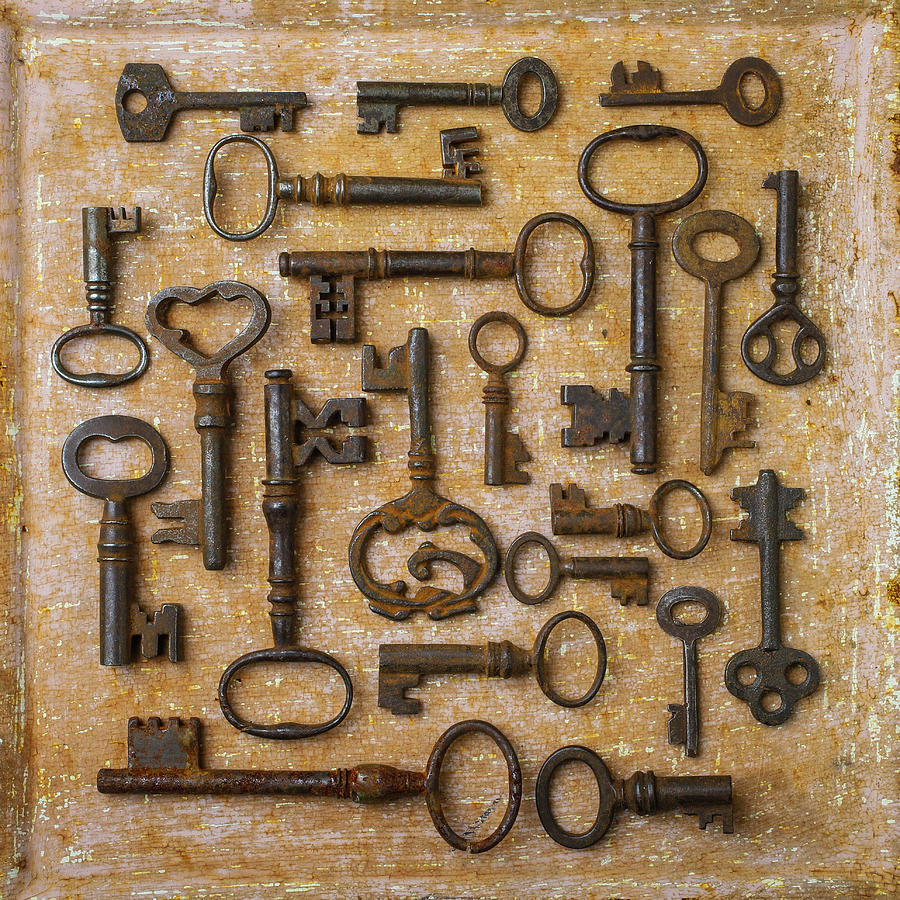 Old Rustic Skeleton Keys Photograph by Garry Gay