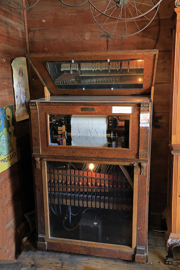 Old Sautee Store - Historic Player Piano Photograph by Richard Krebs
