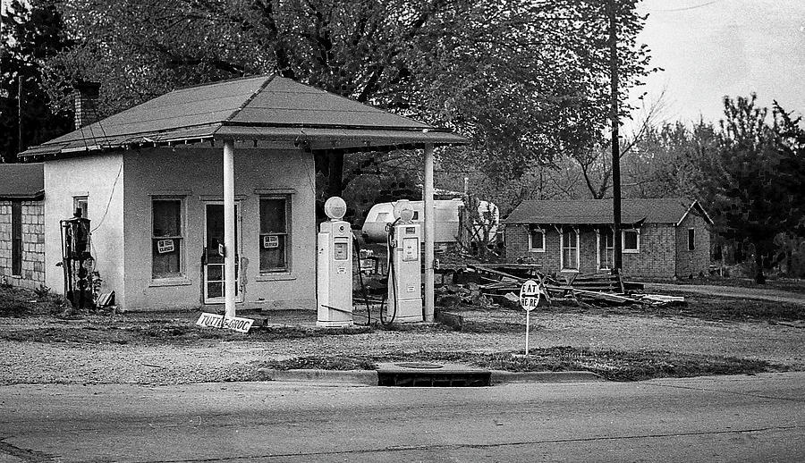 Old service Station Photograph by Jim Mathis