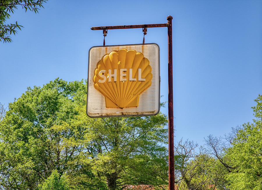 Old Shell Station Sign in Danielsville, Georgia Photograph by Peter Ciro
