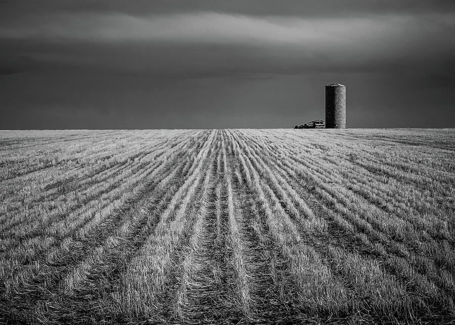 Old Silo on the Colorado Plains Photograph by Kevin Schwalbe