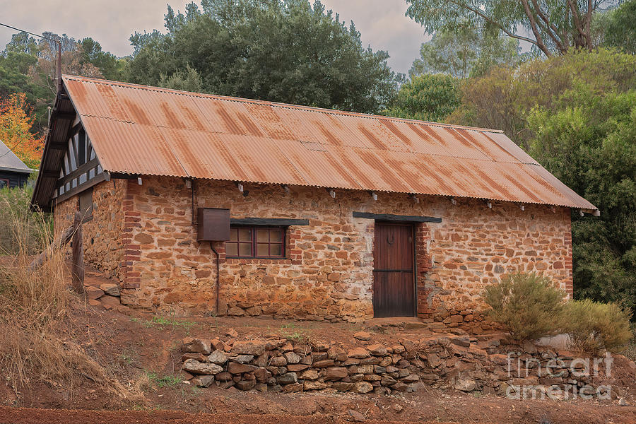Old Stone Cottage, Greys Hill, Bridgetown, Western Australia. Photograph by Elaine Teague