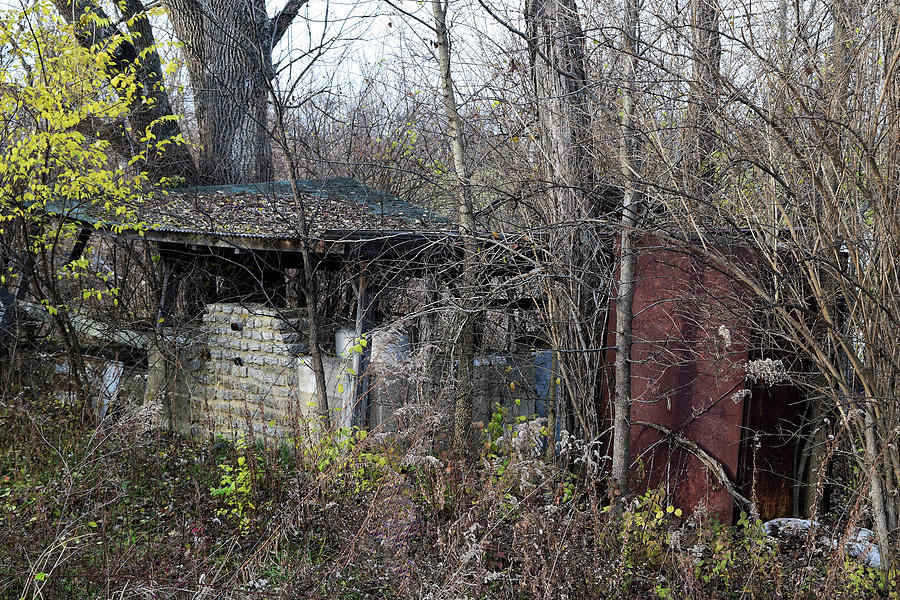 Old Stone Shed Photograph by Robert Tubesing