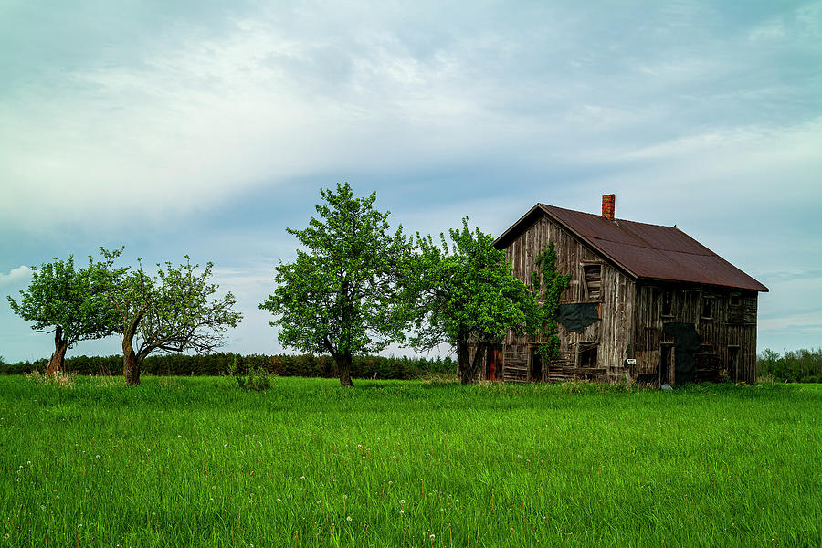 Old Tawas Barn Photograph by Jeffrey Holbrook - Fine Art America