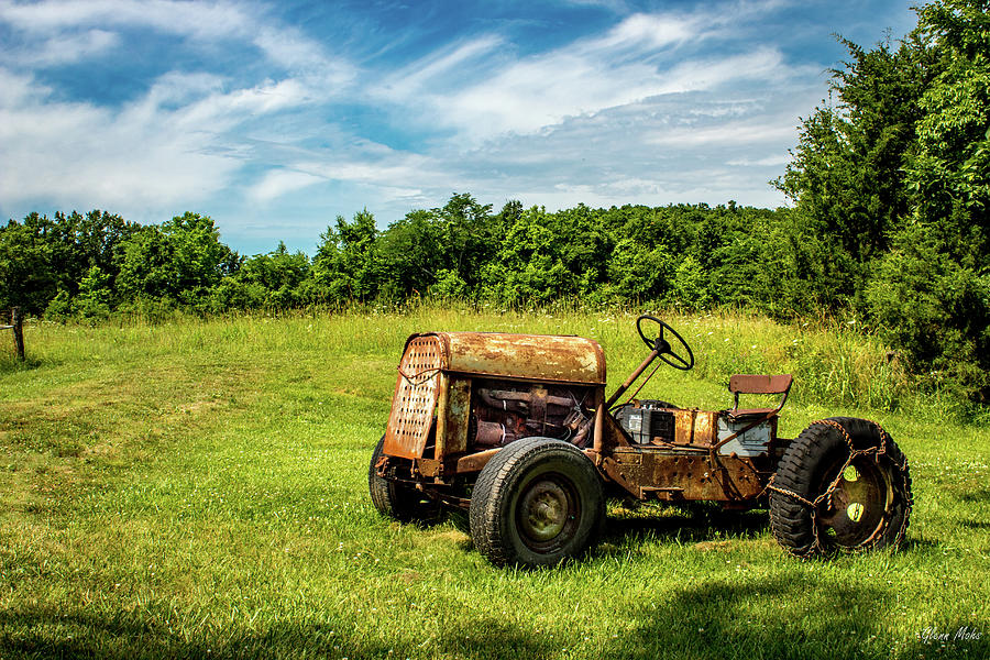 Old Tractor Photograph by GLENN Mohs
