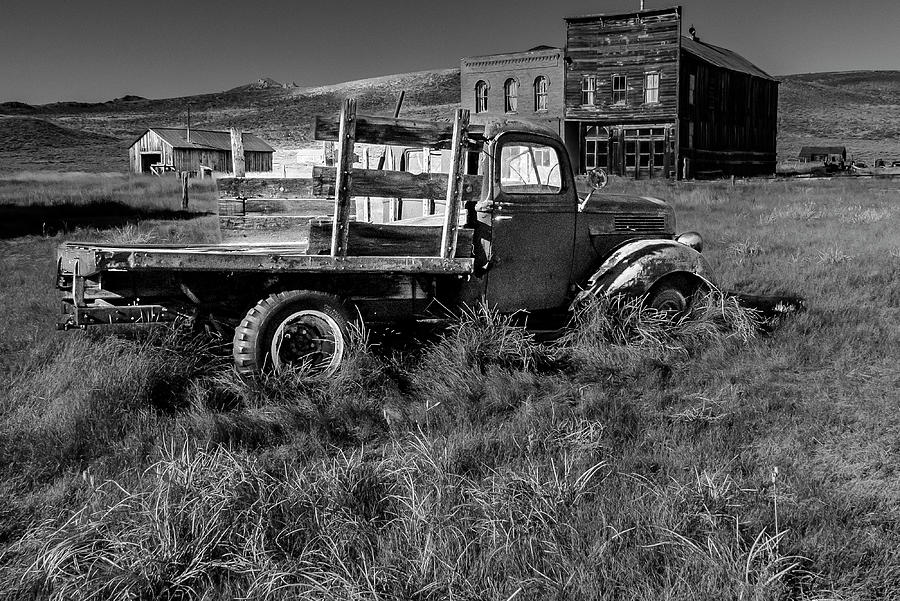 Old truck Photograph by Ron Roberts