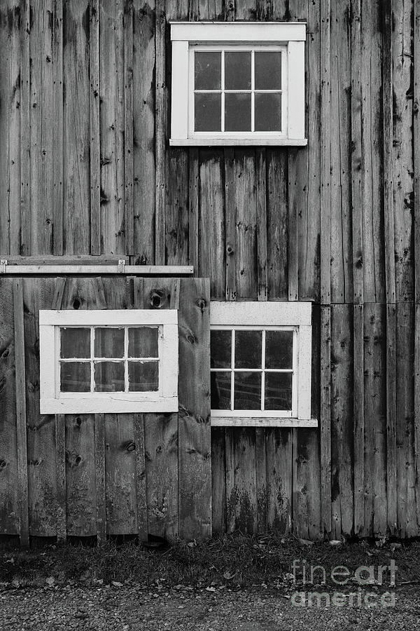 Old Vermont Wooden Barn Photograph by Edward Fielding