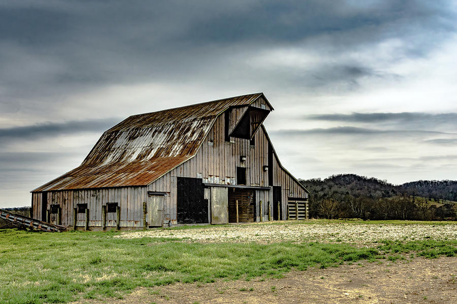 Old weathered barn in Appalachia Photograph by Jackie Nix - Pixels