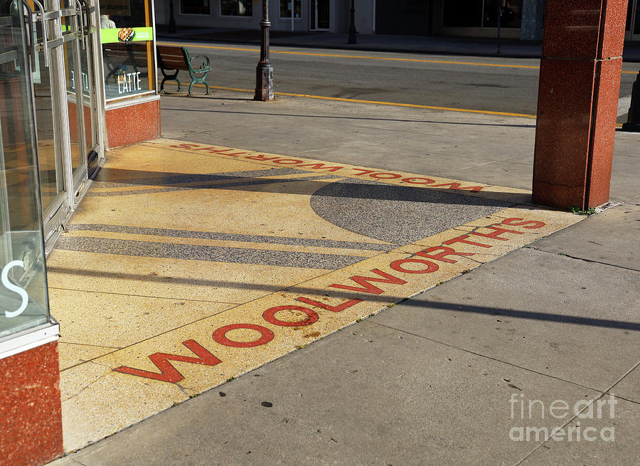 Old Woolworths Entrance Savannah 0720 Photograph by Jack Schultz