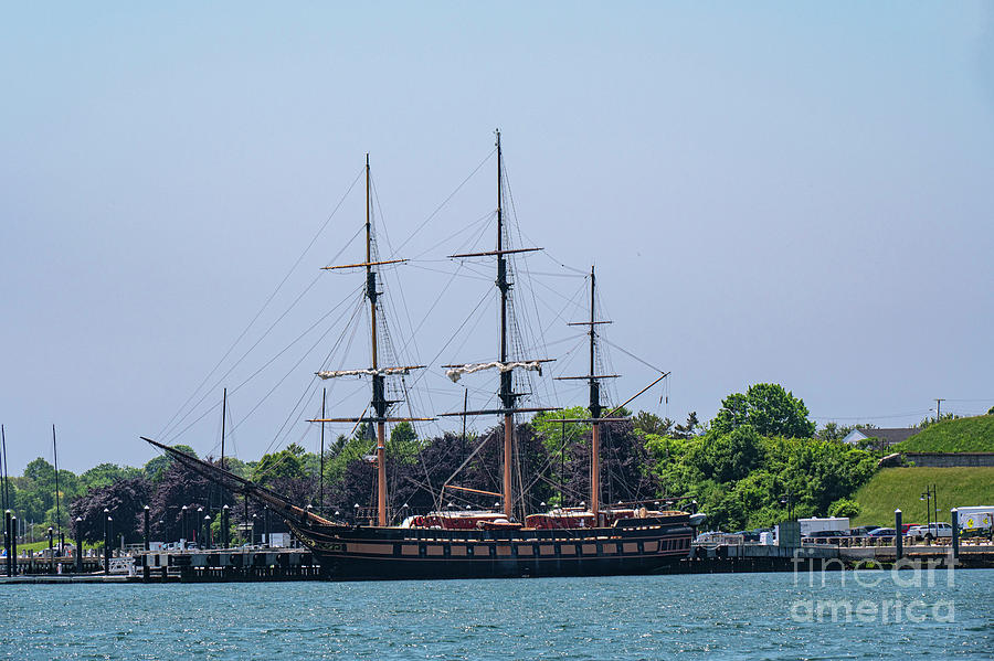 Oliver Hazard Perry Tall Ship Photograph by Bob Phillips