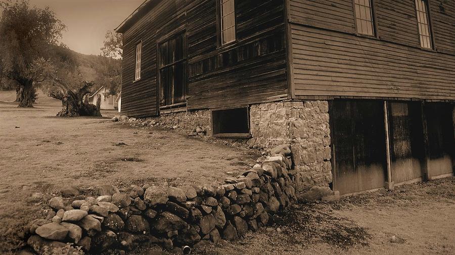 Olompali Barn Photograph by John Parulis
