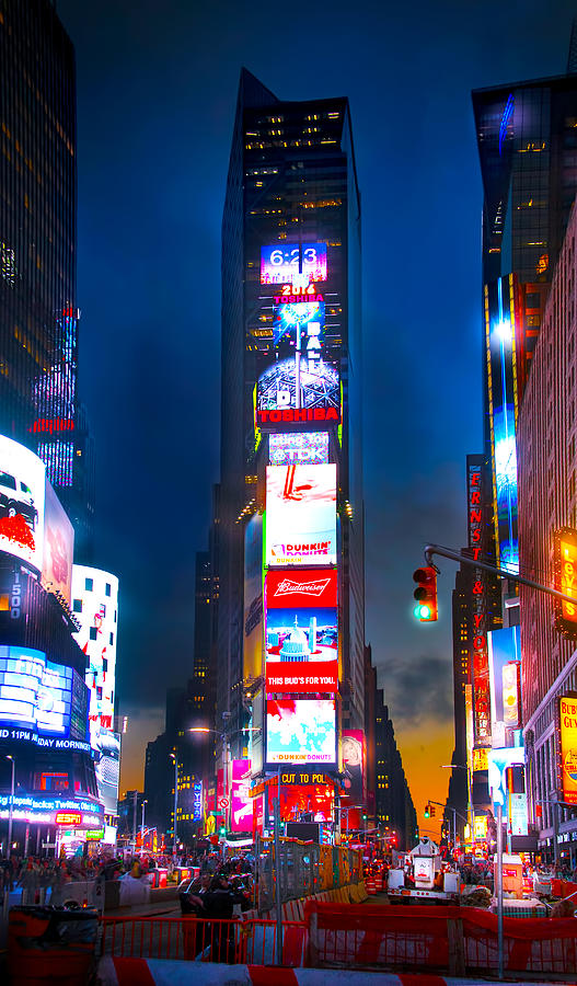 New York City Photograph - One Times Square by Mark Andrew Thomas