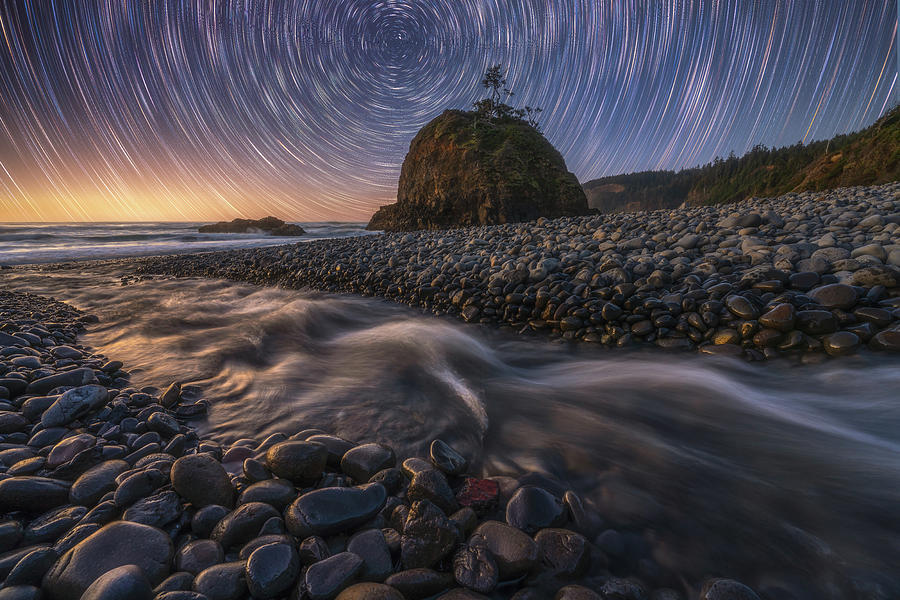 Oregon Coast Spins Photograph by Darren White