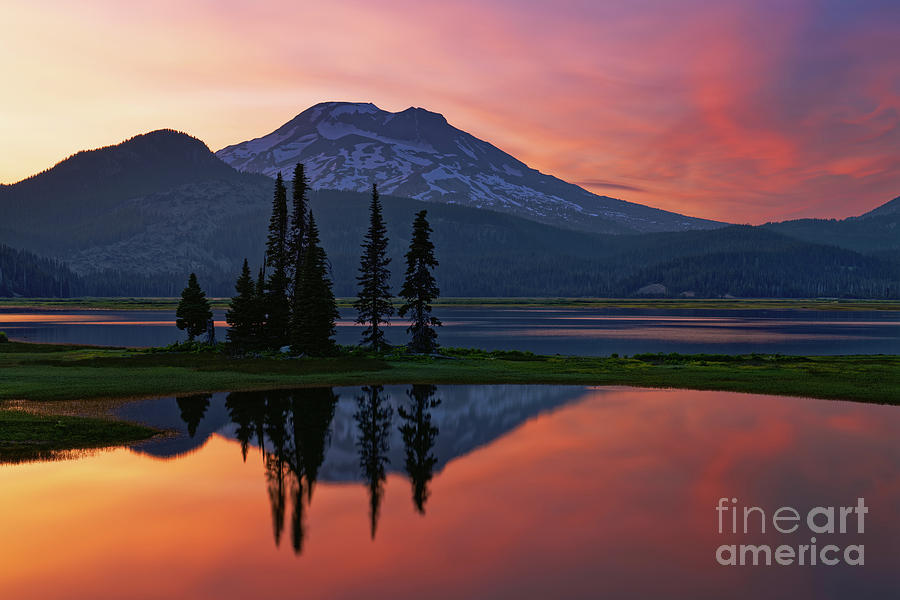 Oregons South Sister Reflecting in Sparks Lake at Sunset Photograph by Tom Schwabel