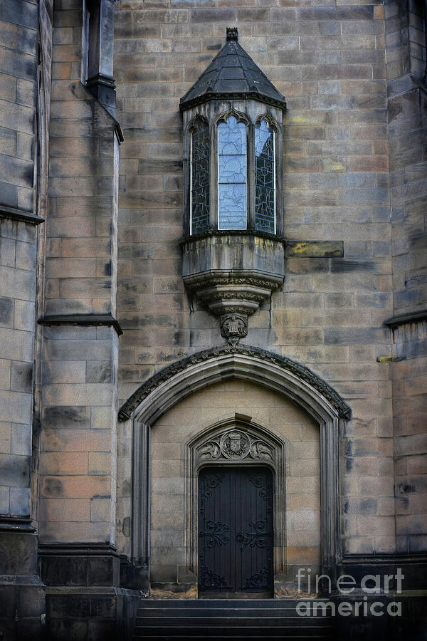 Oriel Window - St.Giles Cathedral - Exterior Photograph by Yvonne Johnstone