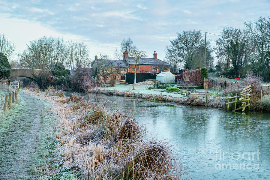 Oxford Canal in the Early Morning Winter Frost Photograph by Tim Gainey