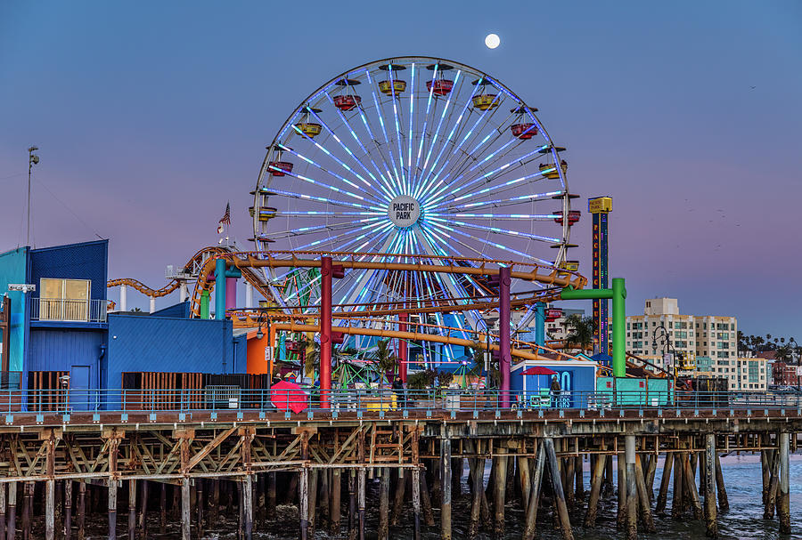 Pacific Wheel At Sunset With A Full Moon Photograph by Gene Parks