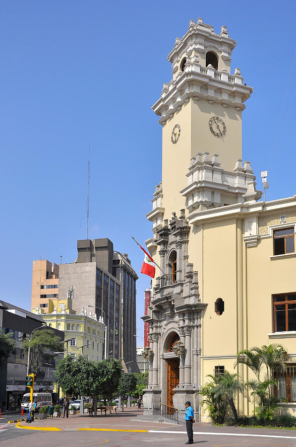 Palacio Municipal de Miraflores, Lima, Peru Photograph by Markus Daniel