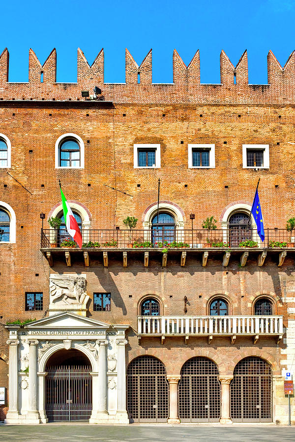 Palazzo del Podesta Photograph by Fabrizio Troiani