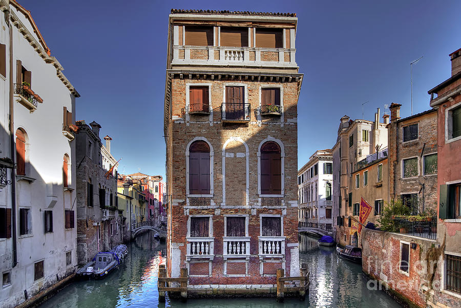 Palazzo Tetta - Venice - Italy Photograph by Paolo Signorini