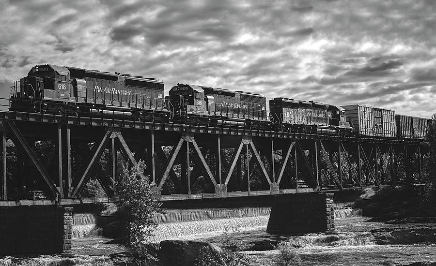 Train Photograph - Pan Am Railways 618 616 609 by Bob Orsillo