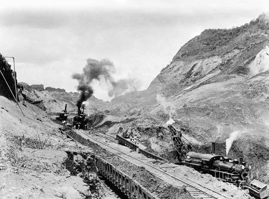 Panama Canal Landslide, c1911 Photograph by Granger - Fine Art America