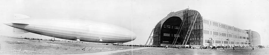 Panorama of Zeppelin USS Los Angeles ZR-3 1924 Photograph by Natasja ...