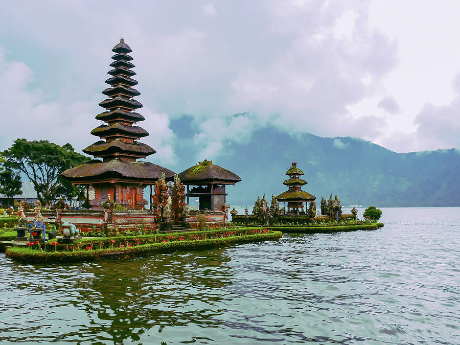 Para Ulun Danu Beratan Photograph by Bianca Hinnen - Fine Art America