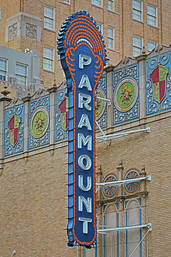 Paramount Photograph by Steve Templeton