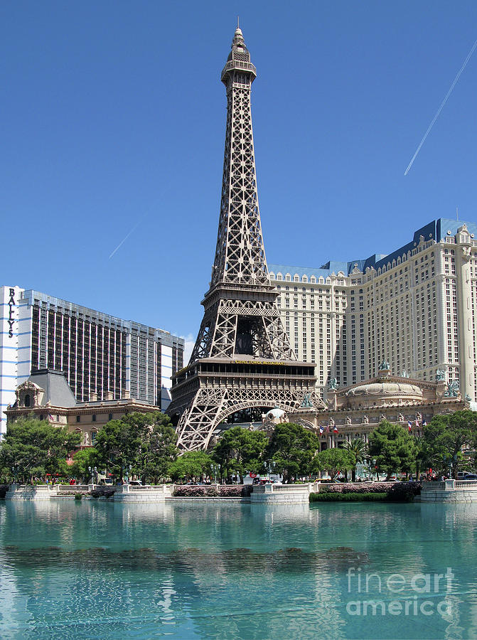 Paris Las Vegas 1729 Photograph by Jack Schultz