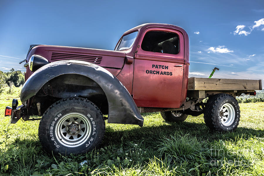 Patch Orchards Truck Lebanon New Hampshire Photograph by Edward Fielding