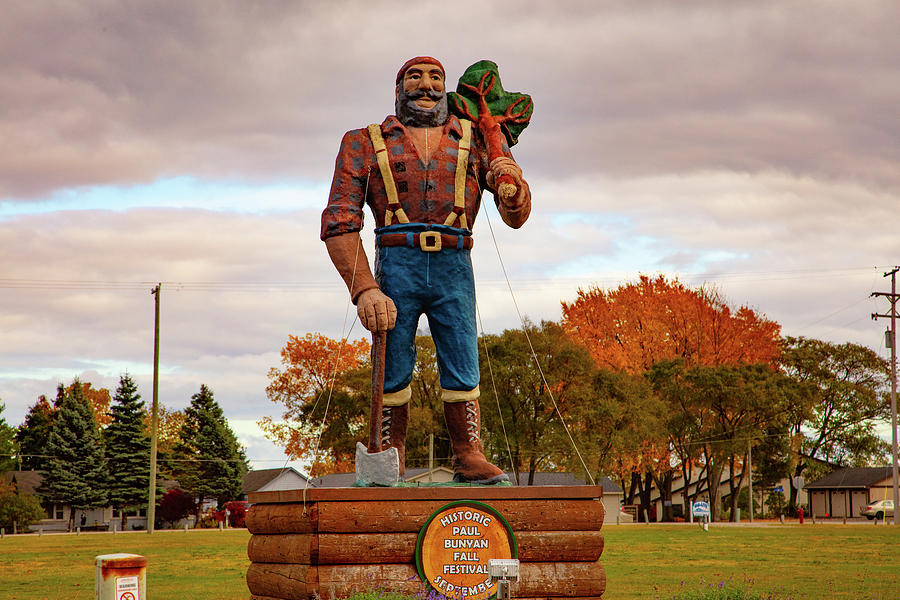 Paul Bunyan statue in Oscoda Michigan Photograph by Eldon McGraw