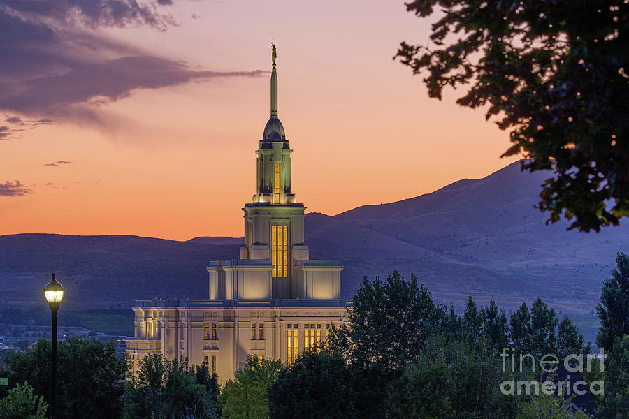 Payson Utah Temple at Sunset Photograph by Bret Barton