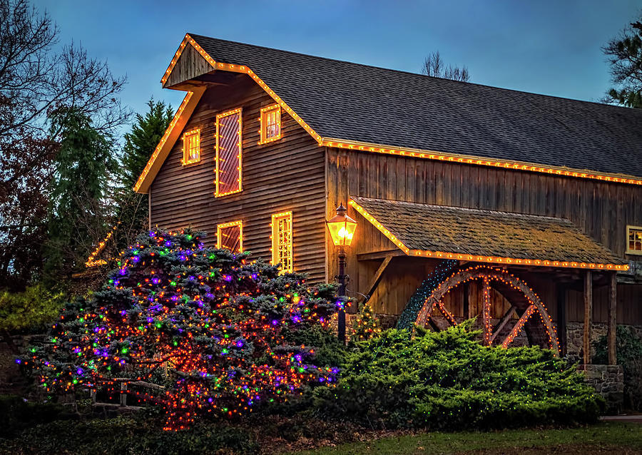 Peddlers Village Mill at Christmas Photograph by Carolyn Derstine