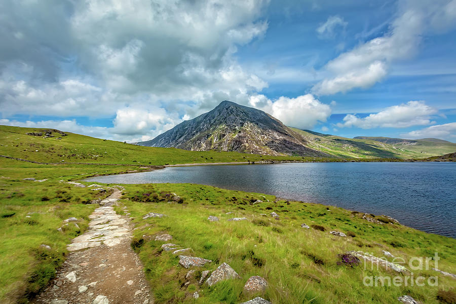 Pen yr Ole Wen Mountain Snowdonia Wales Photograph by Adrian Evans