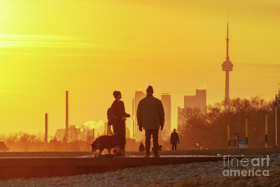 People On Toronto Beaches in Winter Photograph by Charline Xia