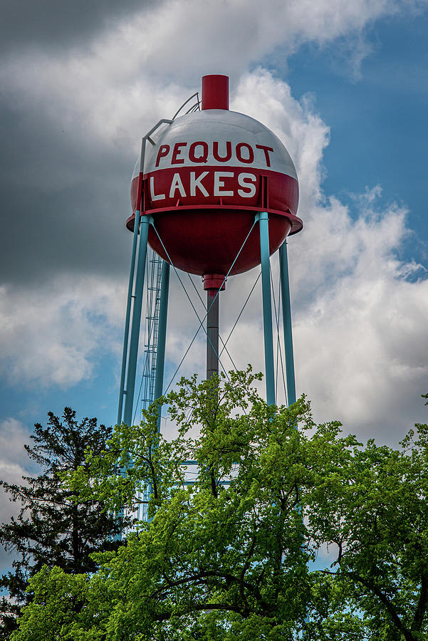 Pequot Lakes Watertower Photograph by Paul Freidlund