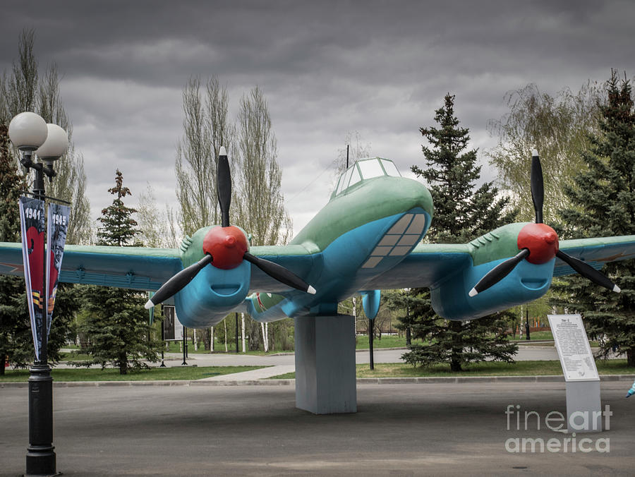 Airplane Photograph - Petlyakov Pe-2 by Simon Pocklington
