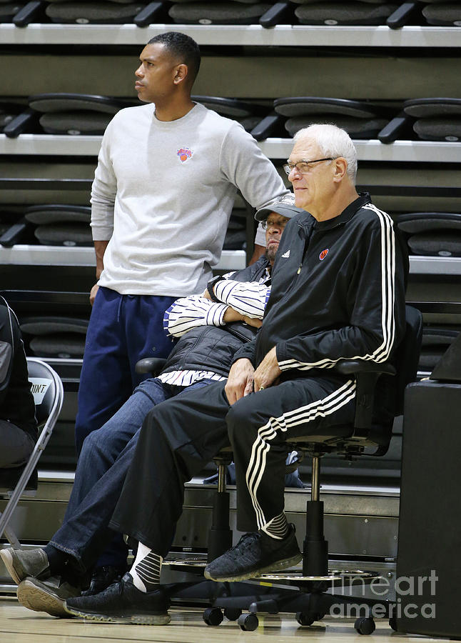 Phil Jackson and Allan Houston Photograph by Nathaniel S. Butler