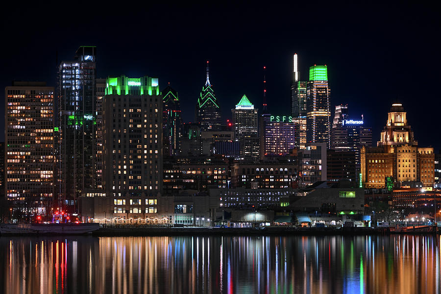 Philadelphia Skyline Photograph by Don Mennig