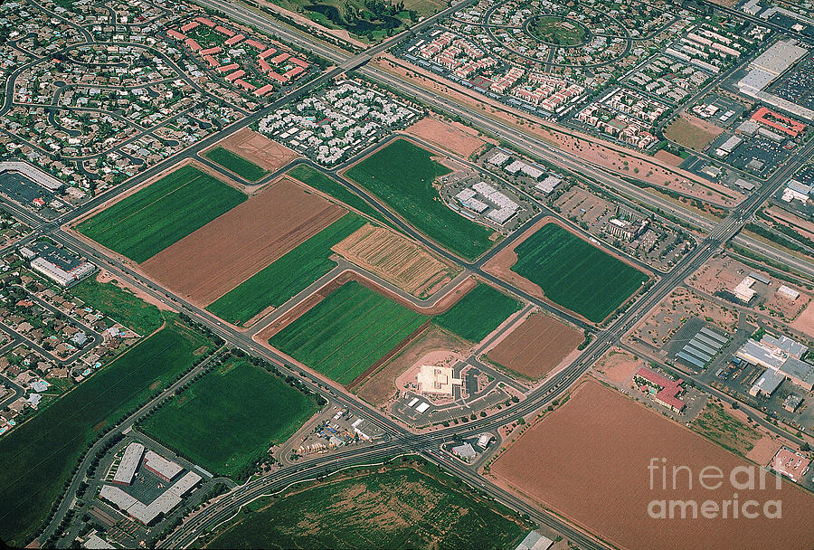 Phoenix, Arizona, checkerboard patterns, Aerial Photograph by Wernher Krutein