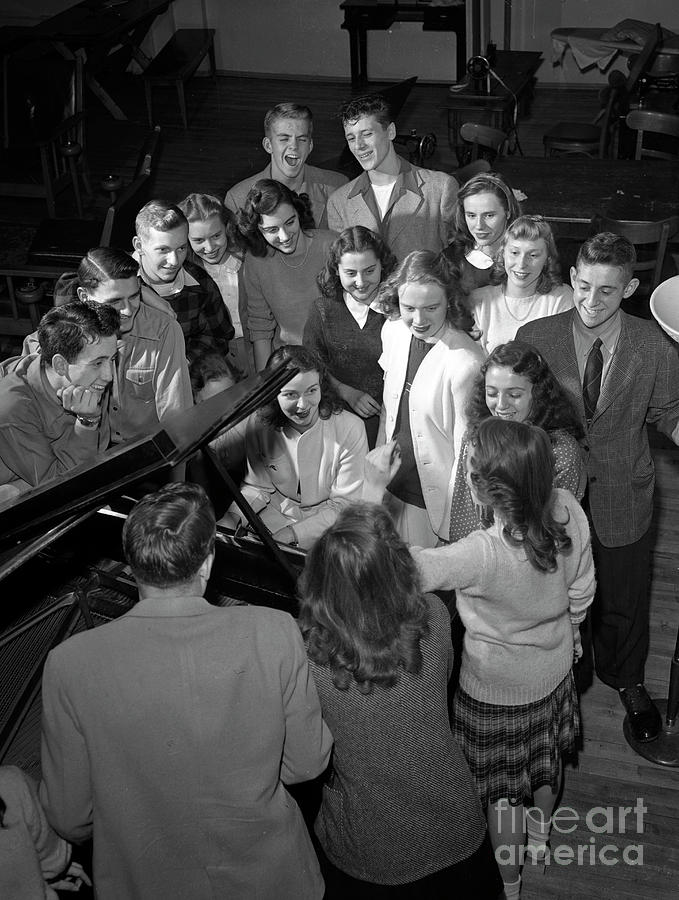 Piano recital 1945 Photograph by The Harrington Collection