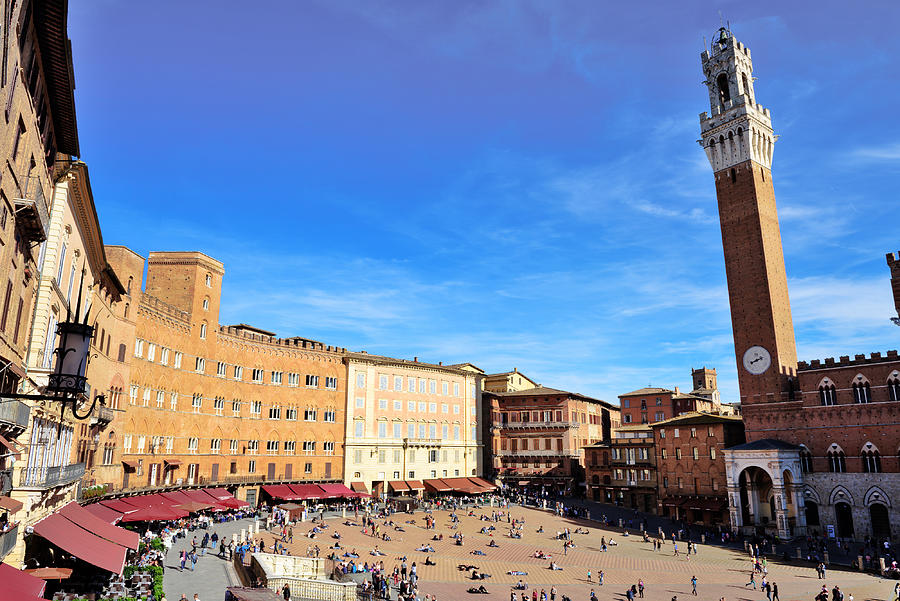 Piazza del Campo, Torre del Mangia, Siena, Italy Photograph by Stevegeer
