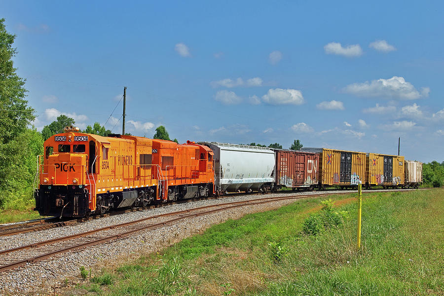Pickens Railroad 9504 H Photograph by Joseph C Hinson